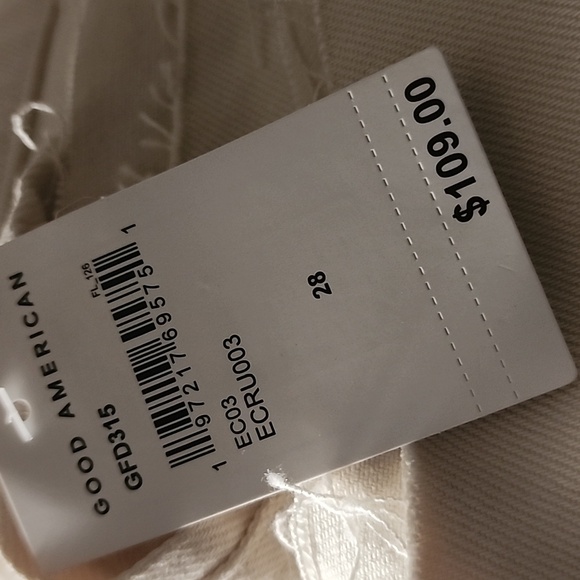 Good American Carpenter Style Long Shorts Women Plus Size - Picture 4 of 4